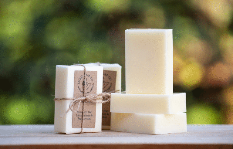 Moisturizing Shampoo Bar: The Eco-Friendly Solution for Healthy, Hydrated Hair